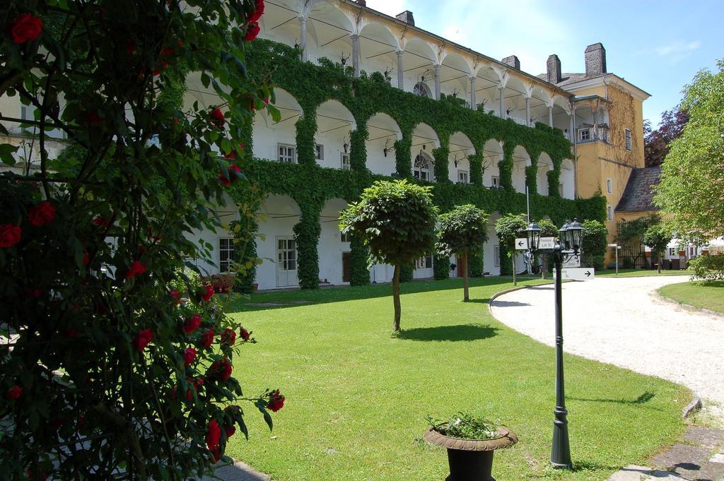 Gaestehaus Schloss Aschach Ашах-ан-дер-Донау Екстериор снимка